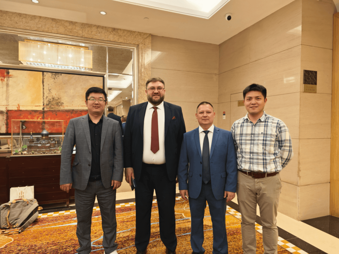 联盟秘书长胡振鹏会见俄罗斯犹太自治州州长戈尔德施坦因