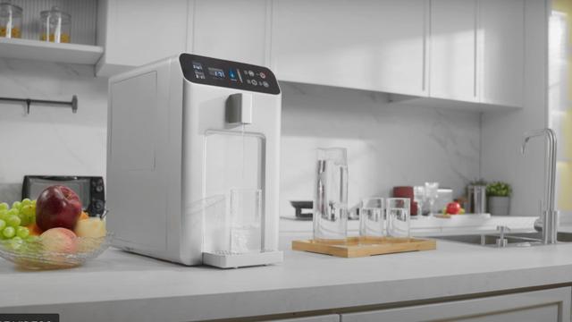 集空气净化器、除湿器于一体的太阳能空气取水器问世：每天可产出 19 升饮用水