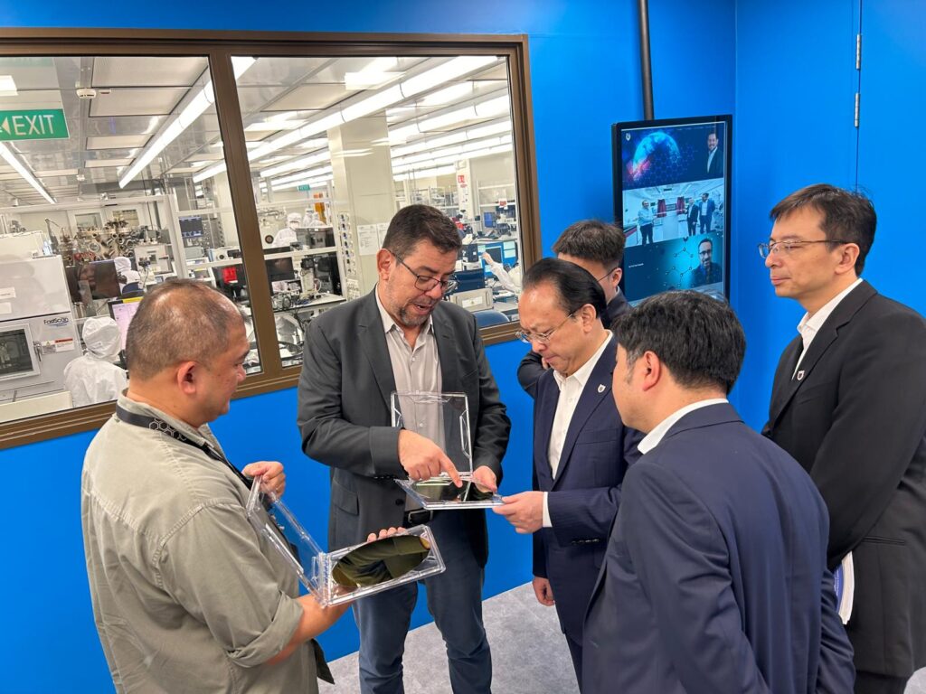 欢迎南京大学代表团访问 CA2DM