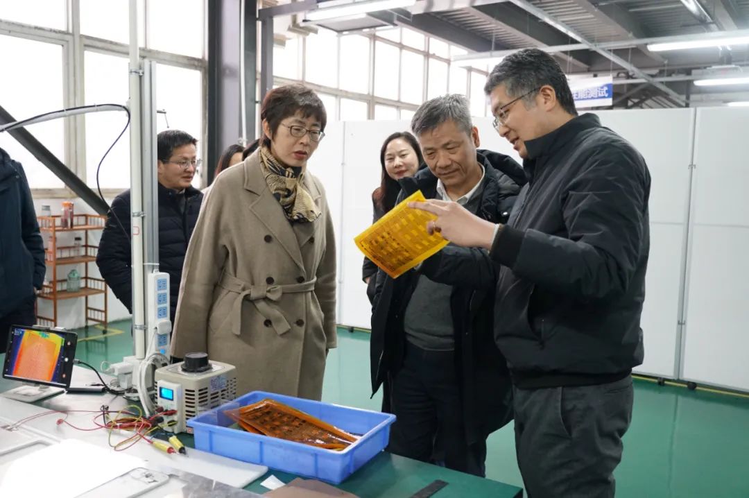 浙江省经信厅总工程师李永伟调研国家石墨烯创新中心