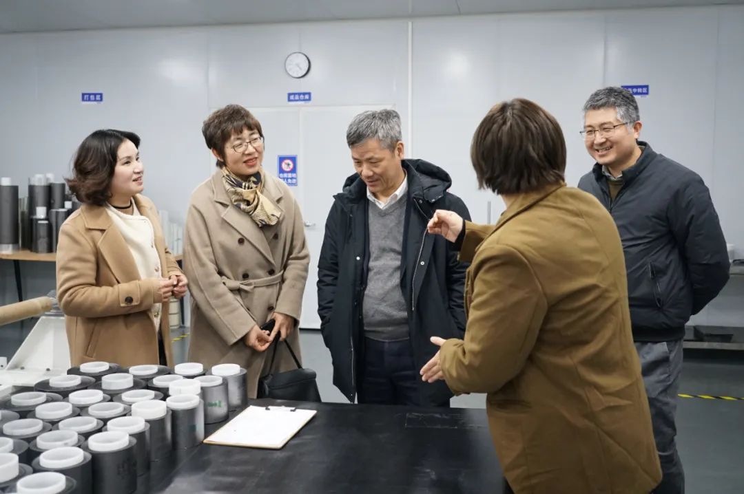 浙江省经信厅总工程师李永伟调研国家石墨烯创新中心