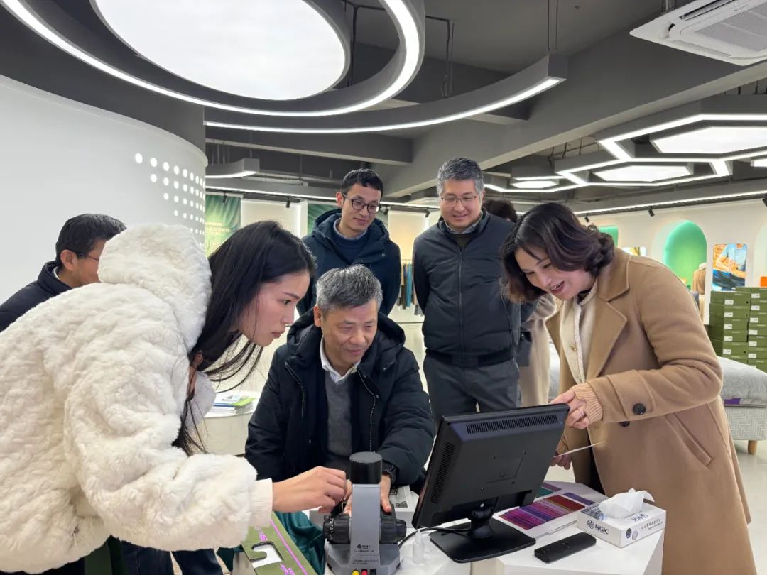 浙江省经信厅总工程师李永伟调研国家石墨烯创新中心