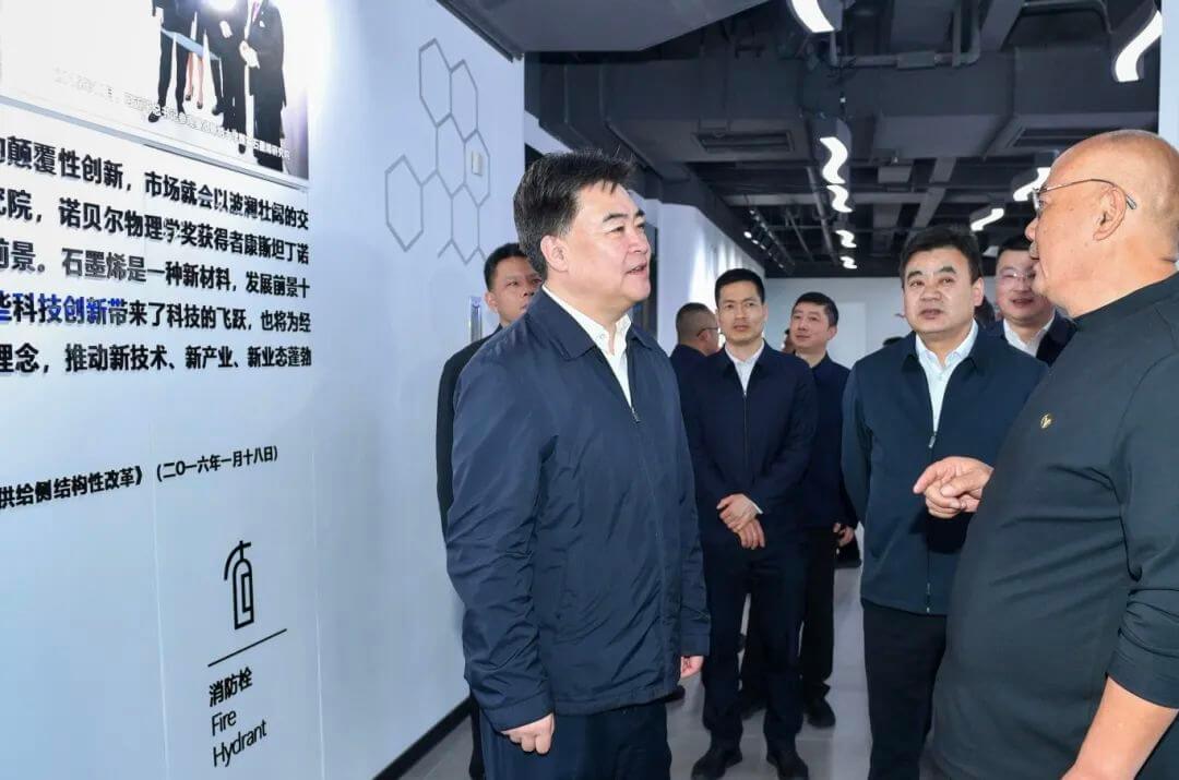 何中伟赴定海、普陀开展创新工作调研和“一企一服务”活动