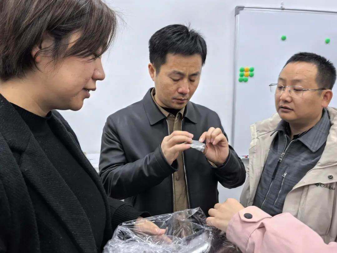 协同创新 深化合作|湖北省石墨烯产业技术创新中心主任、武汉理工大学教授何大平来访交流