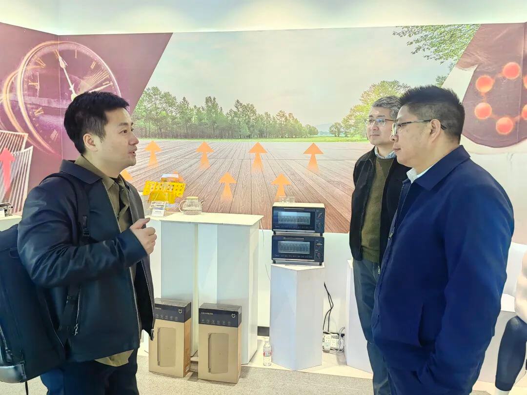 协同创新 深化合作|湖北省石墨烯产业技术创新中心主任、武汉理工大学教授何大平来访交流