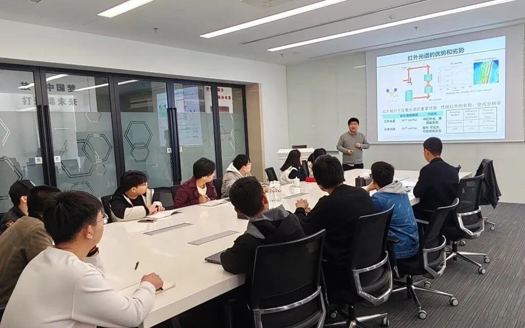 “墨园学堂”第四十五讲开讲！国科大杭州高等研究院丁松园教授应邀作报告