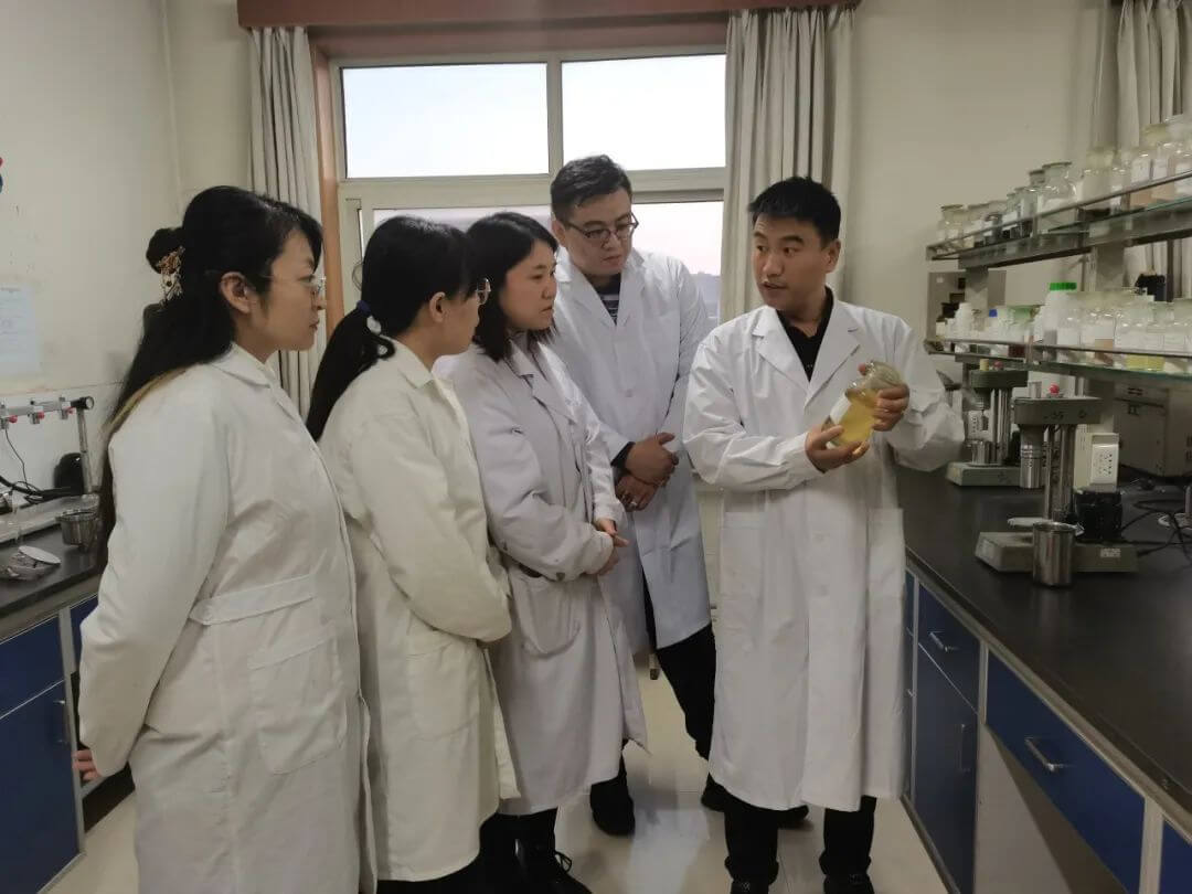 让岩石“伤口”秒愈合