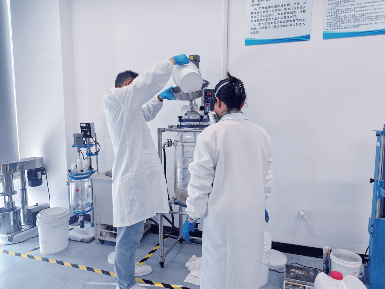 25℃室温点“草”成“金”！浙江一科研团队让秸秆变成石墨烯