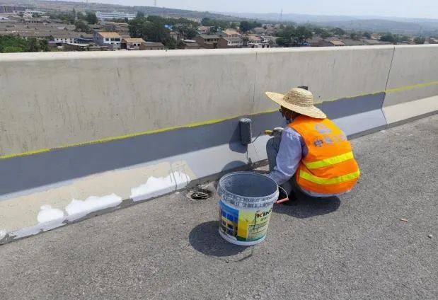 新技术、新装备、新成果……助力交通运输行业高质量发展    晋城北公路段运用新型防护技术为基础设施"穿上铠甲"