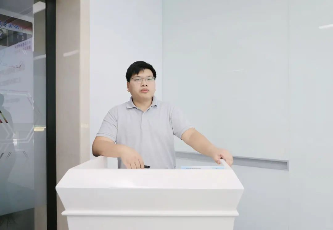 “墨园学堂”第四十八讲开讲！中国科学院上海微系统所时志远副研究员应邀作报告