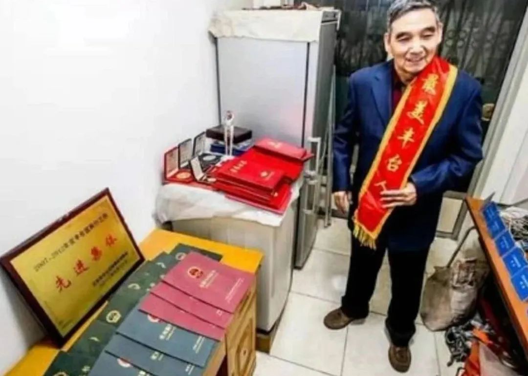 低碳老人胡钧：世界最清洁能源项目《石墨烯生物电池》开启可持续未来的绿色革命