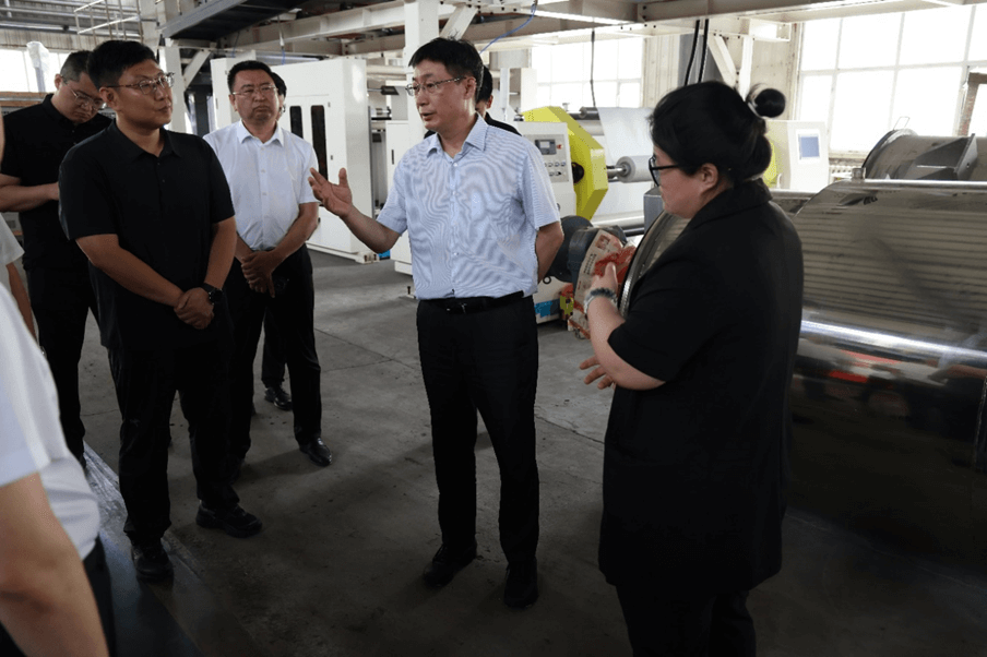 市委副书记、市长张涛一行莅临宝泰隆调研