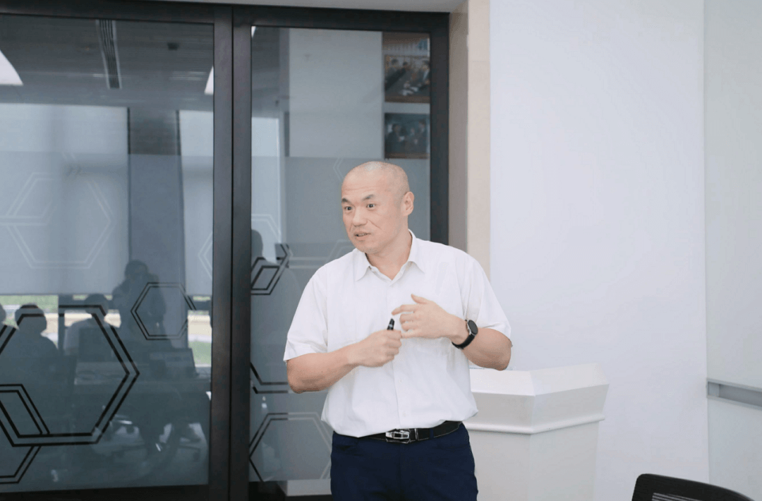 “墨园学堂”第五十讲开讲！上交大熊定邦研究员、广以孔博副教授应邀作报告