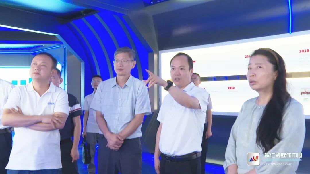 中国科学院宁波材料技术与工程研究所、国家石墨烯创新中心有关专家来崇调研