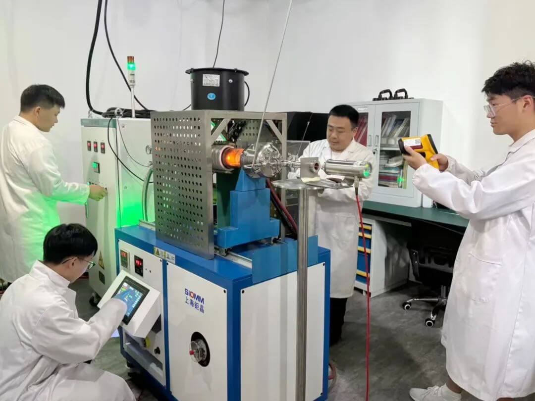 重大突破！铅笔芯中的磁性，嘉定这个团队捕捉到了！