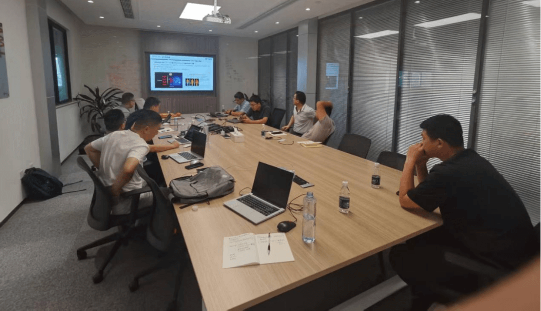 华清石墨烯联盟组织会员企业在北汽李尔成功召开对接会