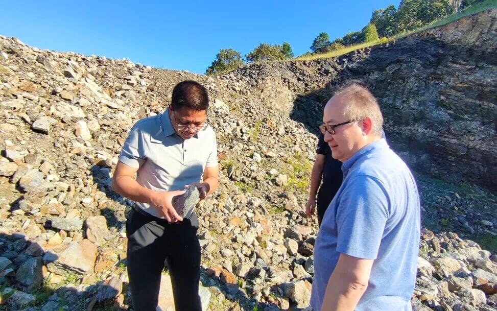 国家石墨烯创新中心主任刘兆平带队赴黑龙江调研交流