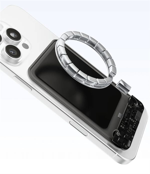 闪极199元磁吸充电宝发布：仅0.85cm超博 带壳也能吸