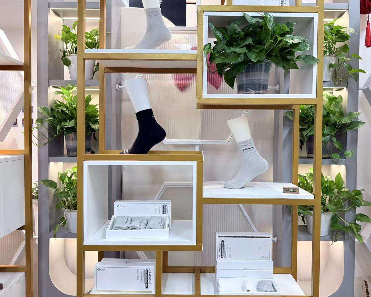 微观浙江·我眼中的“十四五”丨把论文写在产业一线，科技型企业家为石墨烯找到用武之地