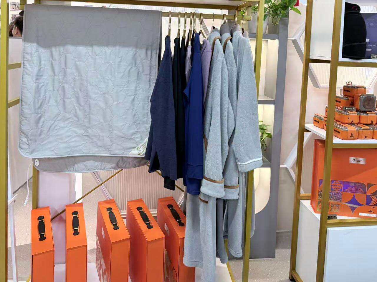 微观浙江·我眼中的“十四五”丨把论文写在产业一线，科技型企业家为石墨烯找到用武之地