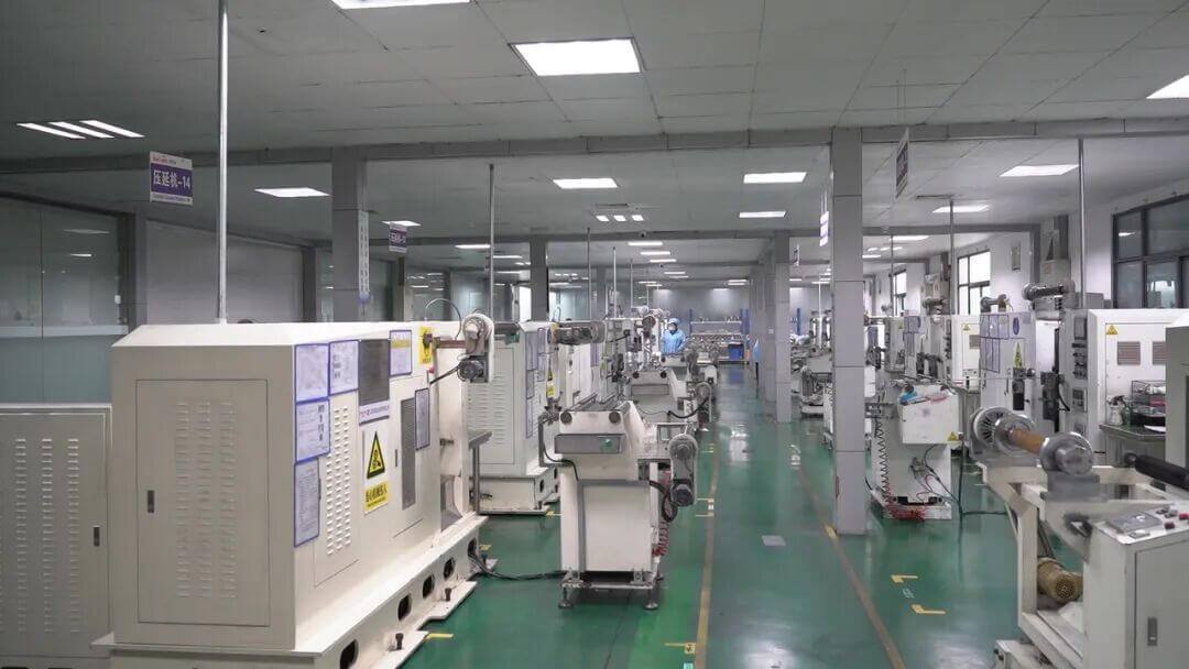 国庆我在岗丨鸿凌达：假期生产忙 赶制订单不松劲