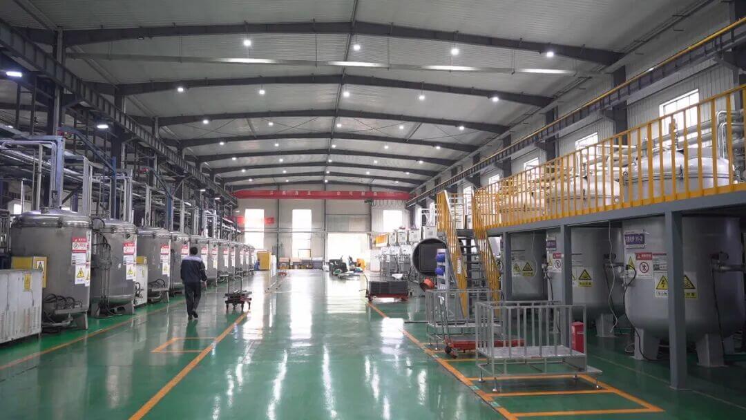 国庆我在岗丨鸿凌达：假期生产忙 赶制订单不松劲