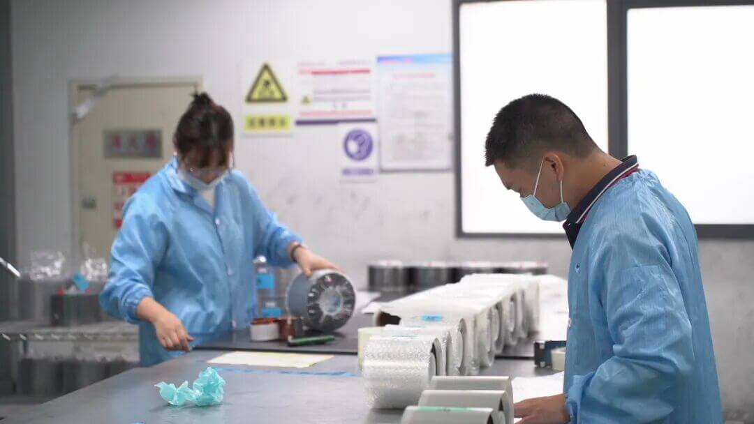 国庆我在岗丨鸿凌达：假期生产忙 赶制订单不松劲