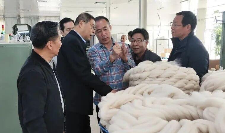 聚焦 | 河北省工信厅领导调研清河两家羊绒企业关注与石家庄纺织企业携手创新发展