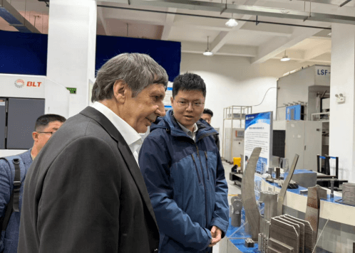 诺贝尔物理学奖得主走进西工大！