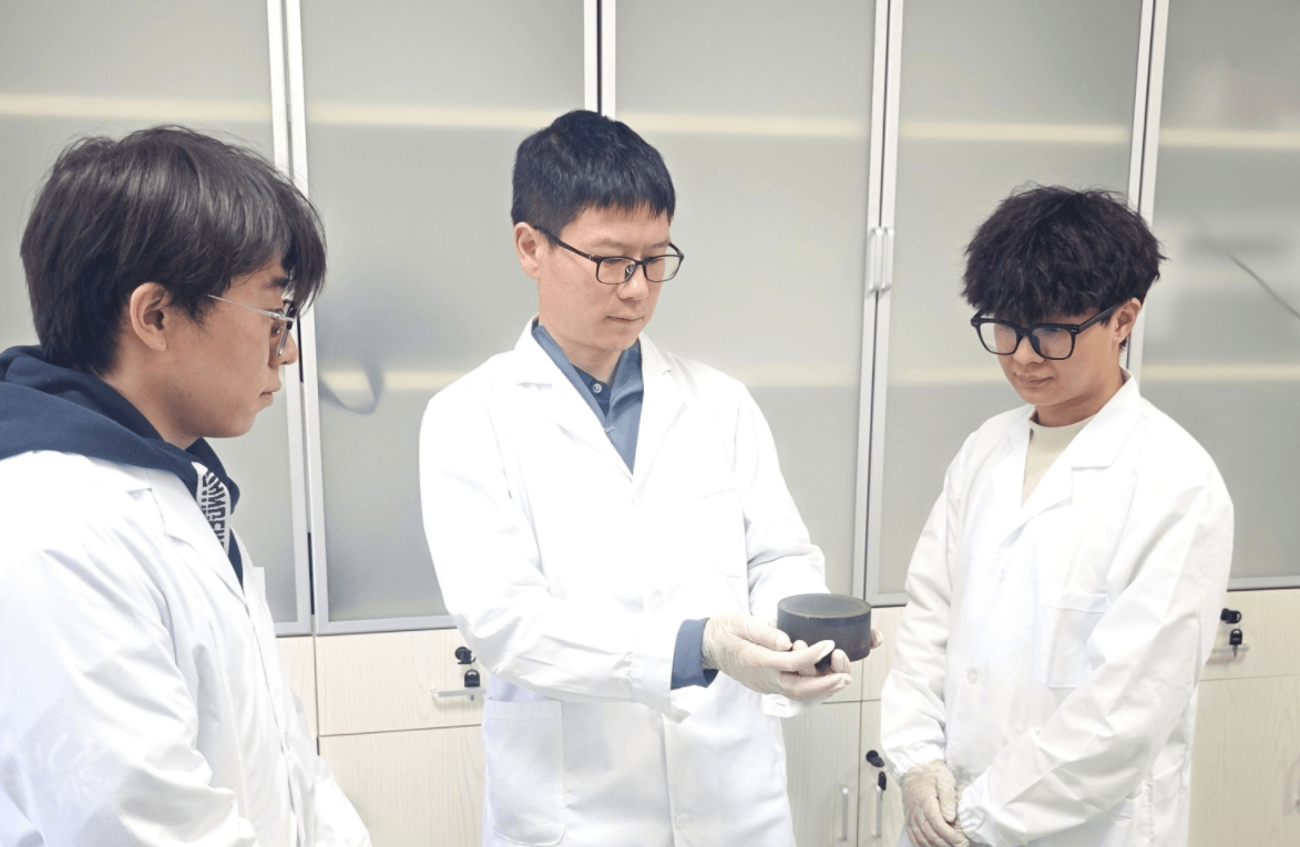 未注册先获扶持，高校研发新材料加速产业化，江岸优选第二批15颗“种子”孕育未来想象力