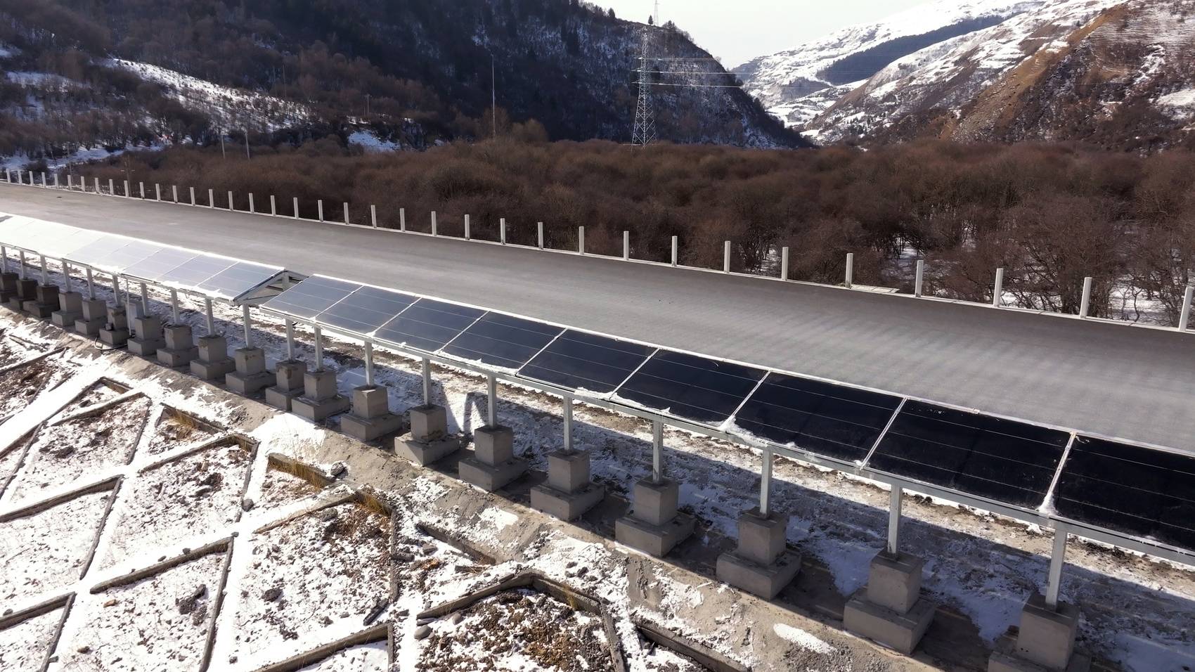 四川“电热毯”高速刷屏，另一条“地暖”高速年底就能体验