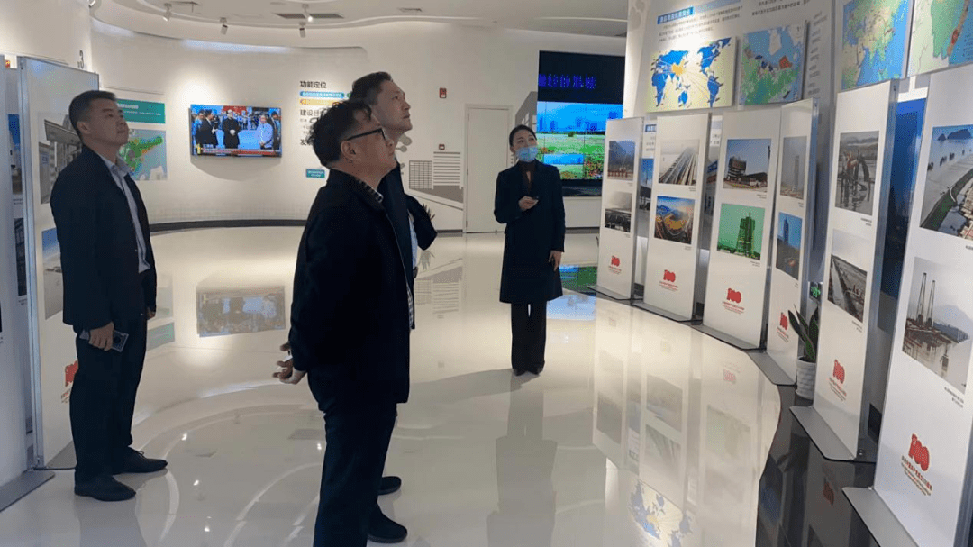 赣州市人民政府驻上海联络处主任黄红民率队赴宁波考察走访企业