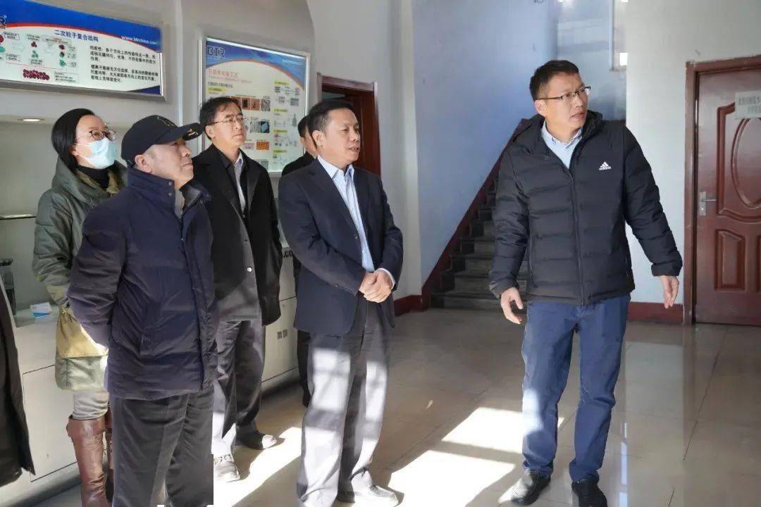 中国建材工业地质勘查中心领导来鸡西参观考察石墨企业