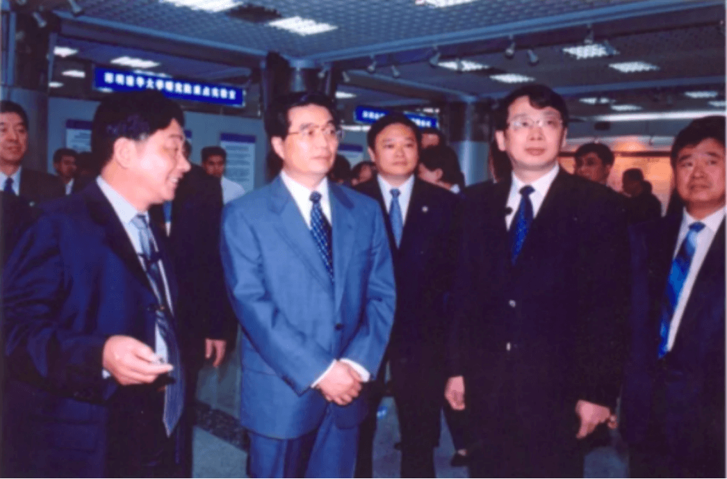 南国清华人物访谈 | 冯冠平：从清华园到深圳湾