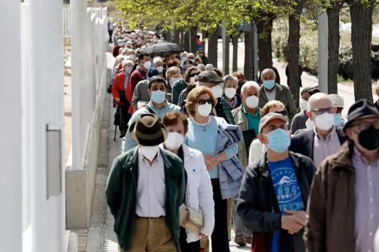 疑对肺部有危险！两大区要求召回两款“中国制造”口罩，马德里感染率连续4周上升