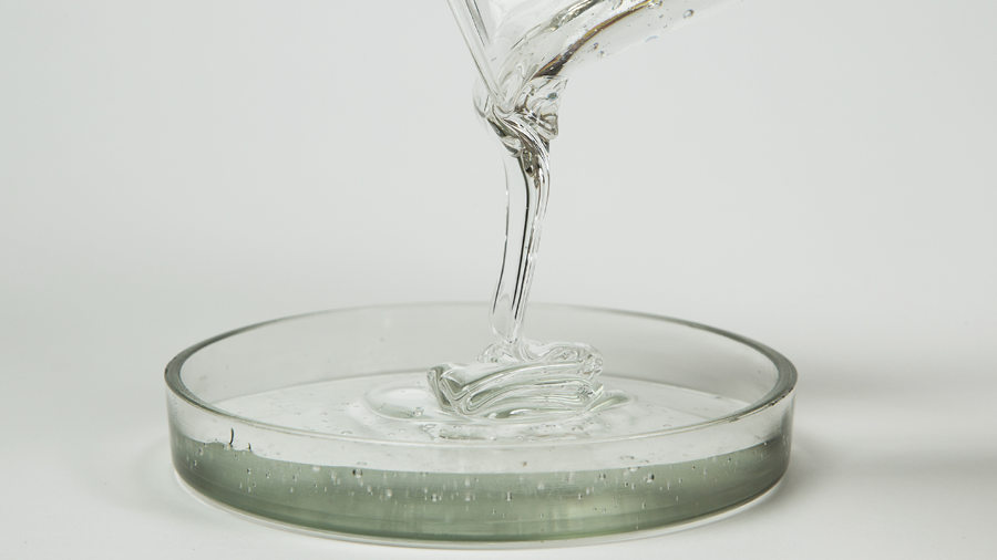 用于可再生材料的可持续粘合剂