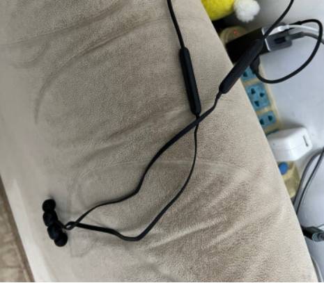 耳机为运动添色彩，高质感蓝牙耳机，酣畅音质点亮心情