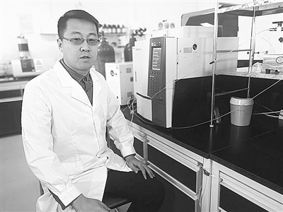 张生：这张膜将改变燃料电池