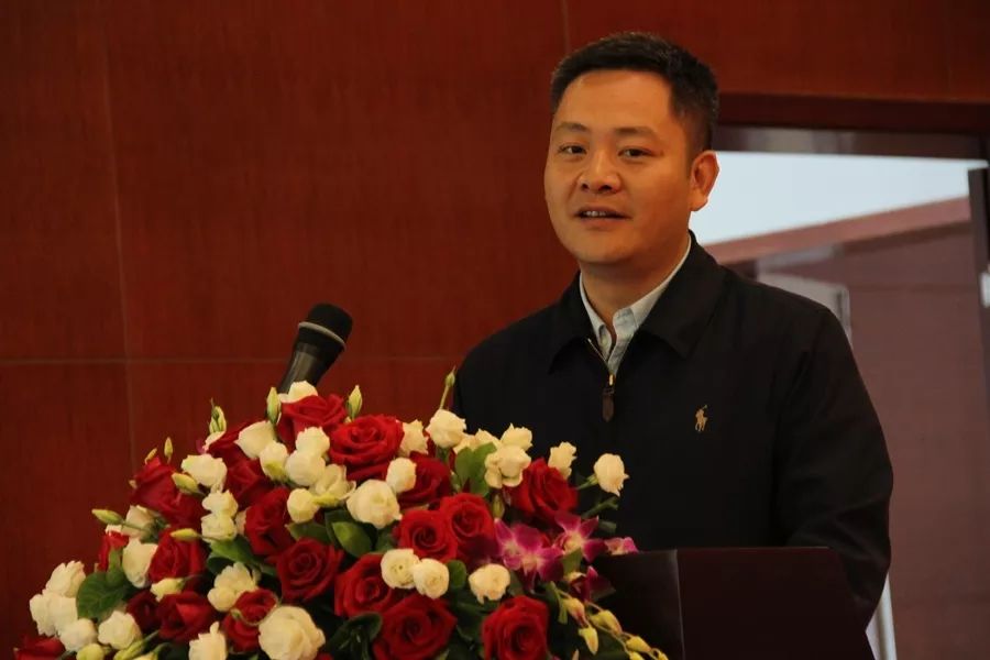 412ed81d2ddf1ebf533da4a9c43efb7798c9c85c