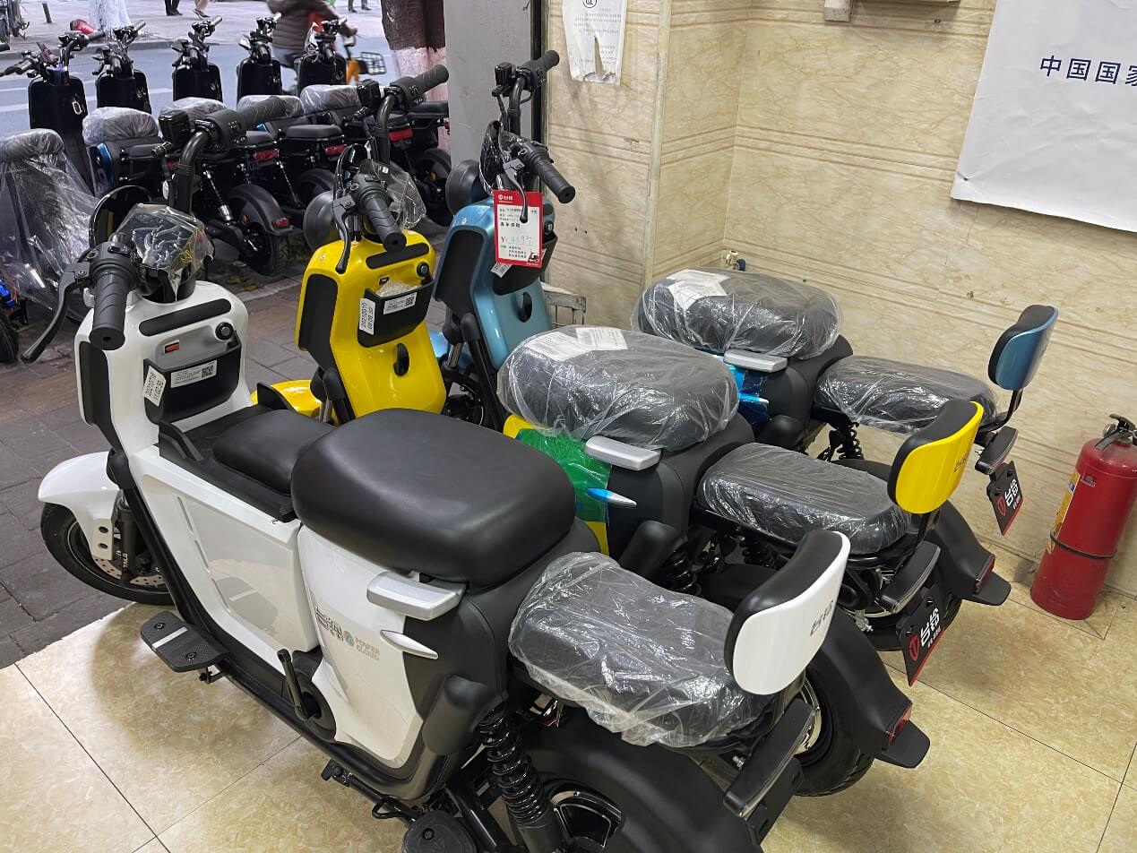 锂电池价格差价大、质量问题频出，行业分析称涨价对新能源汽车价格影响不大