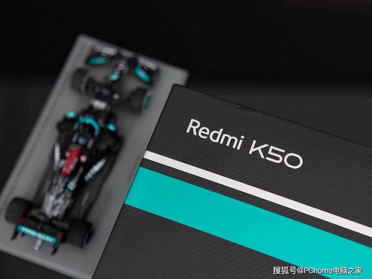 K50 冠军版图赏 电竞氛围拉满致敬F1冠军精神