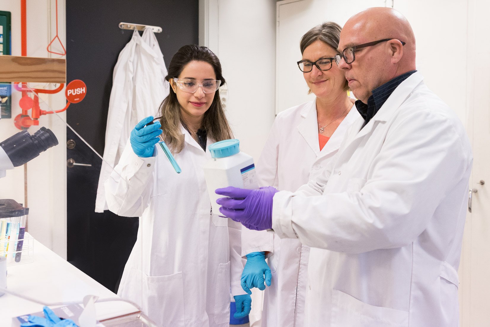 Abalonyx在收购Aker后作为LayerOne重新推出