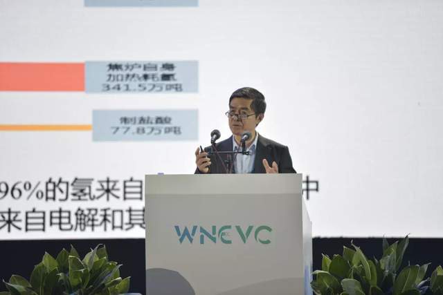 动力电池“放卫星”，车企轮番“抢头条”，1000公里电池虚实