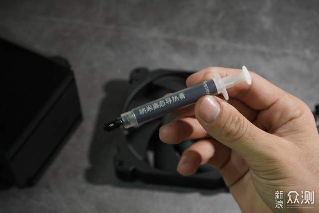 极速降温，冷静游戏，乔思伯CPU散热器_新浪众测