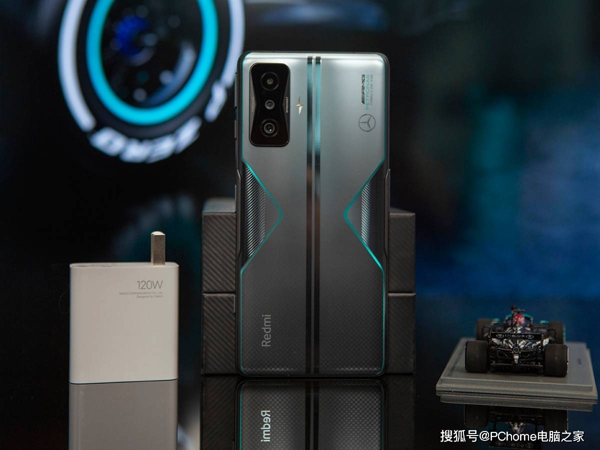 K50 冠军版图赏 电竞氛围拉满致敬F1冠军精神