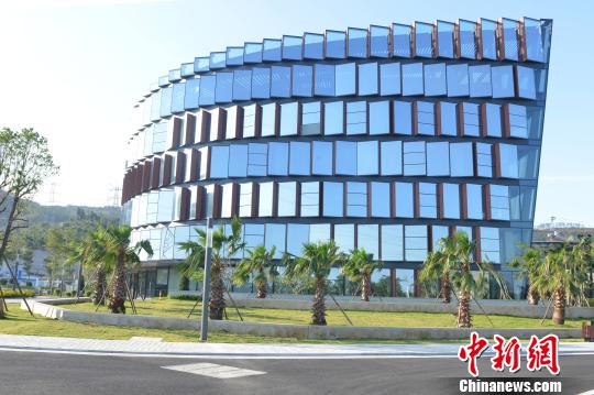 由世界知名公司麦肯锡主持规划的晋江“三创园”科技创新孵化器。　赖燕兰 摄