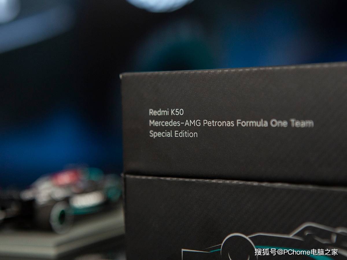 K50 冠军版图赏 电竞氛围拉满致敬F1冠军精神