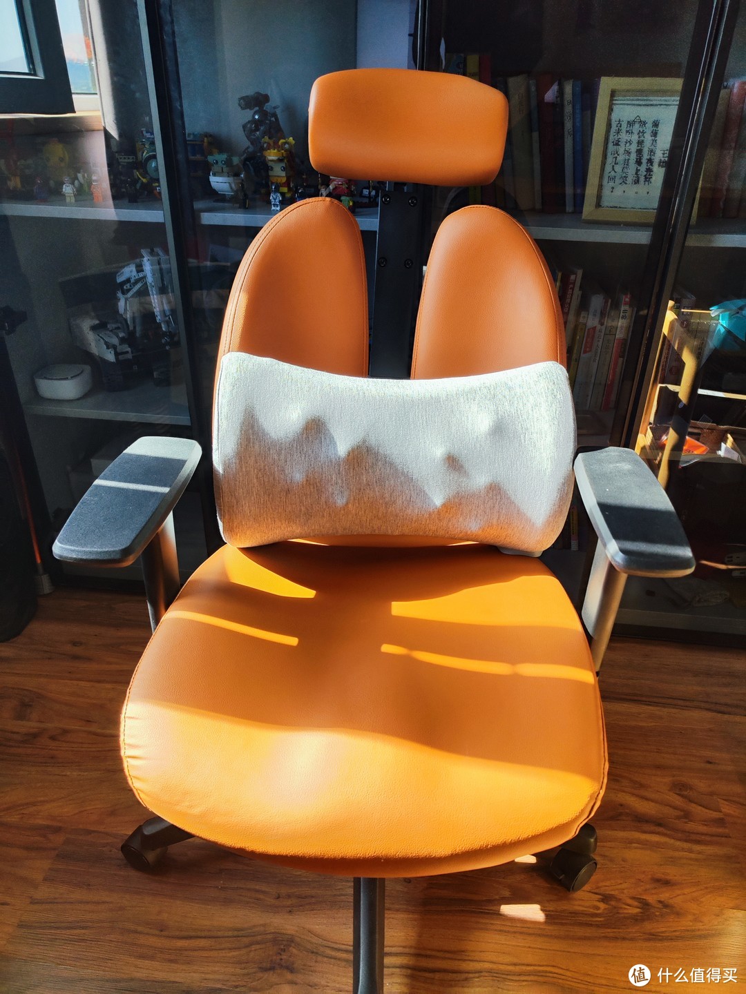 放在座椅上作为腰部靠垫