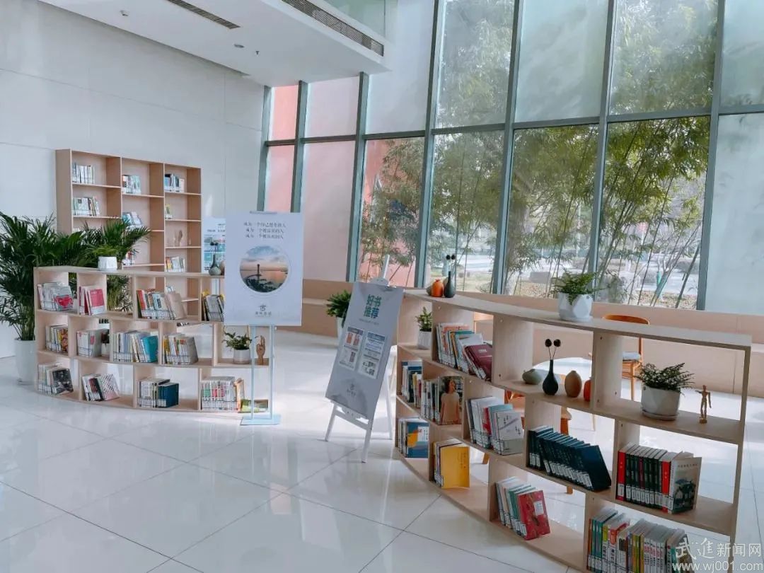 西太湖：滨湖创新地 满园读书声