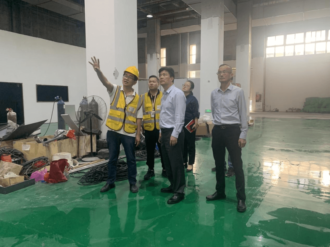 创业中心董事长黄永鸿视察火炬石墨烯新材料产业园并走访调研企业